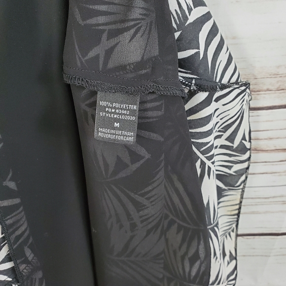 Timing | Sleeveless Palms Print Chiffon Dress - Picture 6 of 8